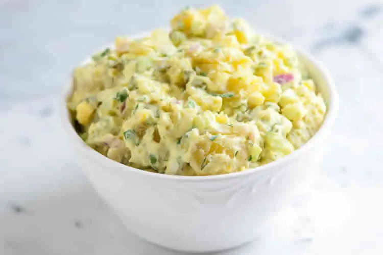 Salade froide aux pommes de terre