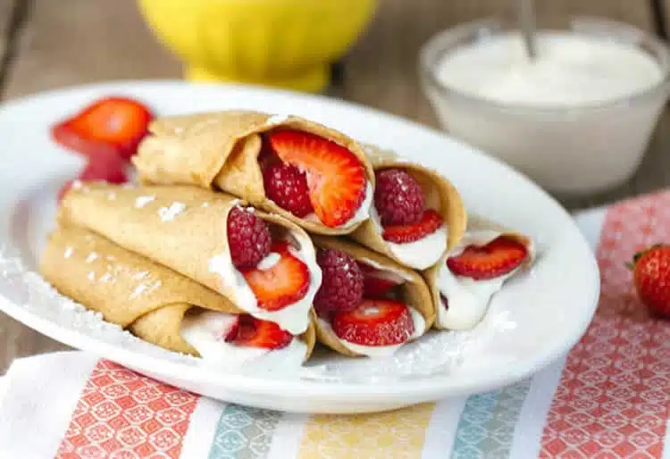 Crêpes au yaourt et fruits rouges
