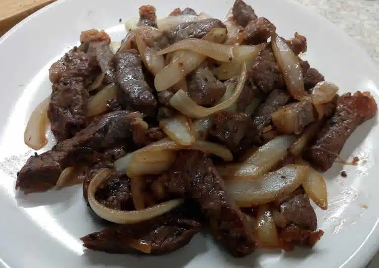 Emincé de boeuf aux oignons au cookeo