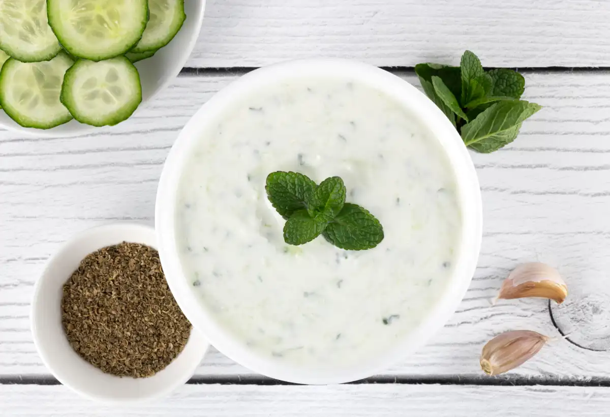 Sauce Raita au Yaourt et Concombre